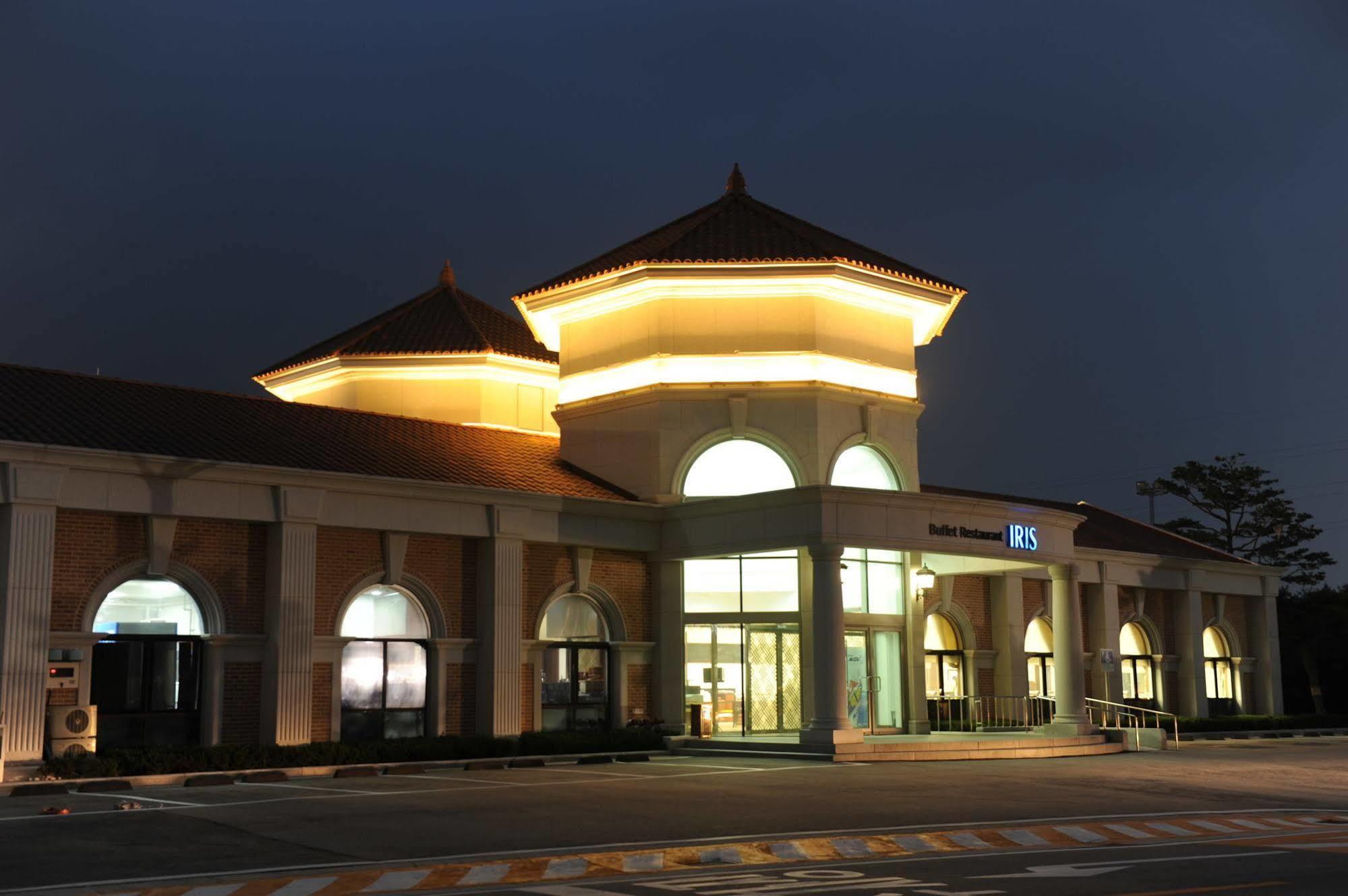 Pineridge Hotel Sokcho Exterior foto
